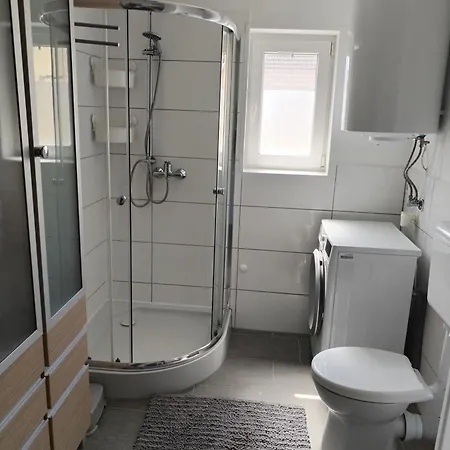 Doemper Doeme 1e Homestay Balatonlelle